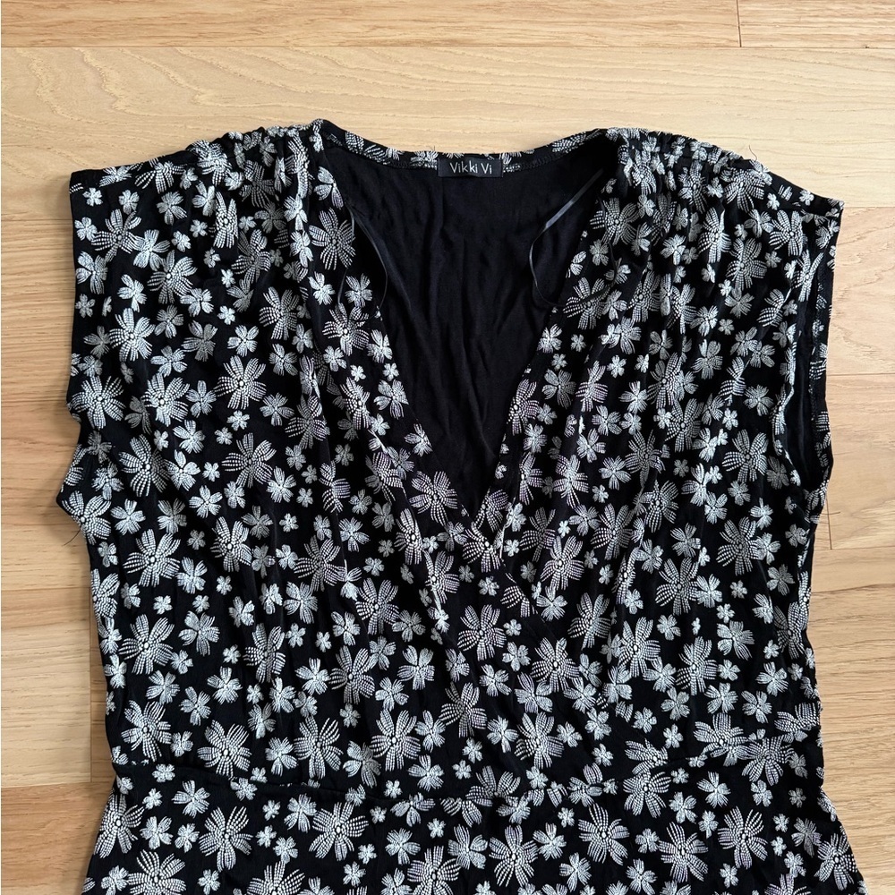 Vikki Vi Slinky jersey black & white floral dress cap sleeve size 1X - Picture 3 of 9